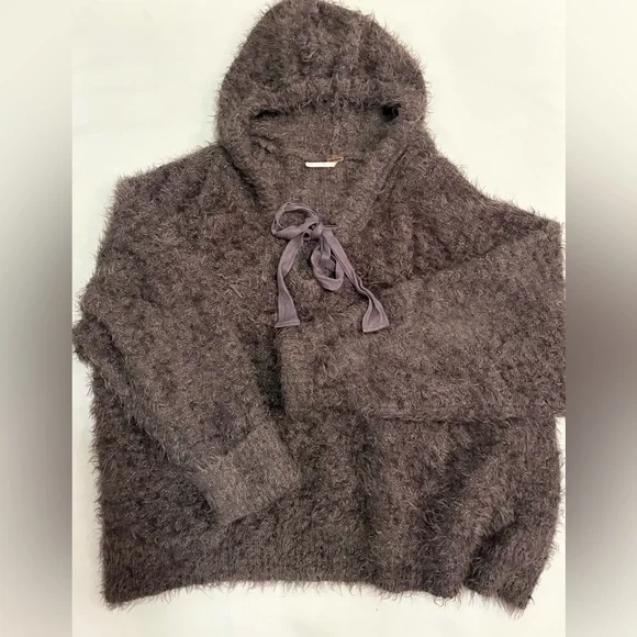Free People Sweater Top Fuzzy Light As a Feather Hoodie Large New size Large - Picture 8 of 11